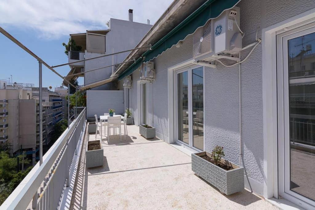 Sunlit 2Br Oasis In Metaxourghio 3Min From Metro Διαμέρισμα Αθήνα Εξωτερικό φωτογραφία
