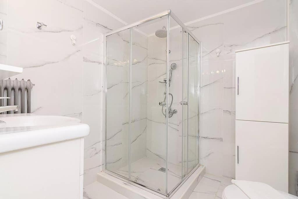 Sunlit 2Br Oasis In Metaxourghio 3Min From Metro Διαμέρισμα Αθήνα Εξωτερικό φωτογραφία