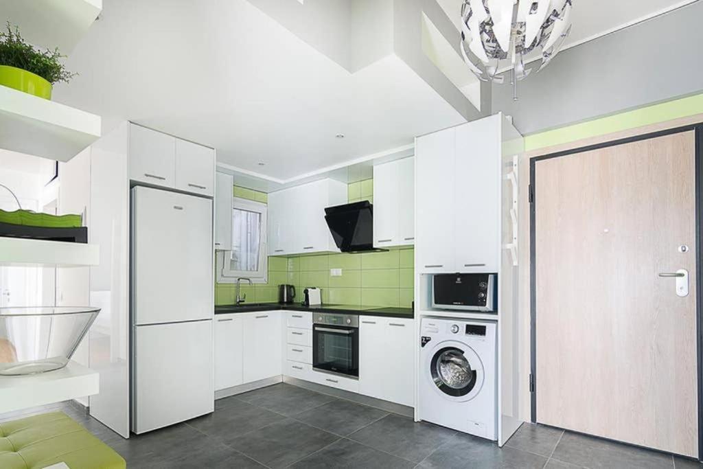 Sunlit 2Br Oasis In Metaxourghio 3Min From Metro Διαμέρισμα Αθήνα Εξωτερικό φωτογραφία